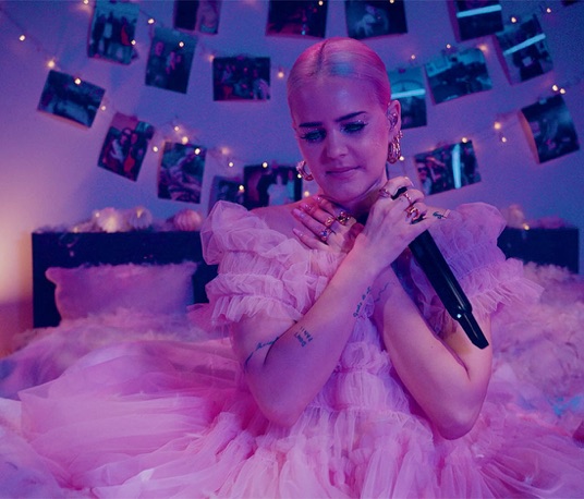 Vivid Case Study - Unique capture of Anne-Marie &lsquo;Therapy - The Live Experience&rsquo;
