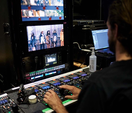 Vivid Case Study - Cinematic Burberry SS21 fashion show