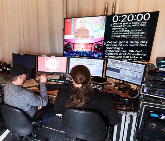 Vivid Hybrid Events in action
