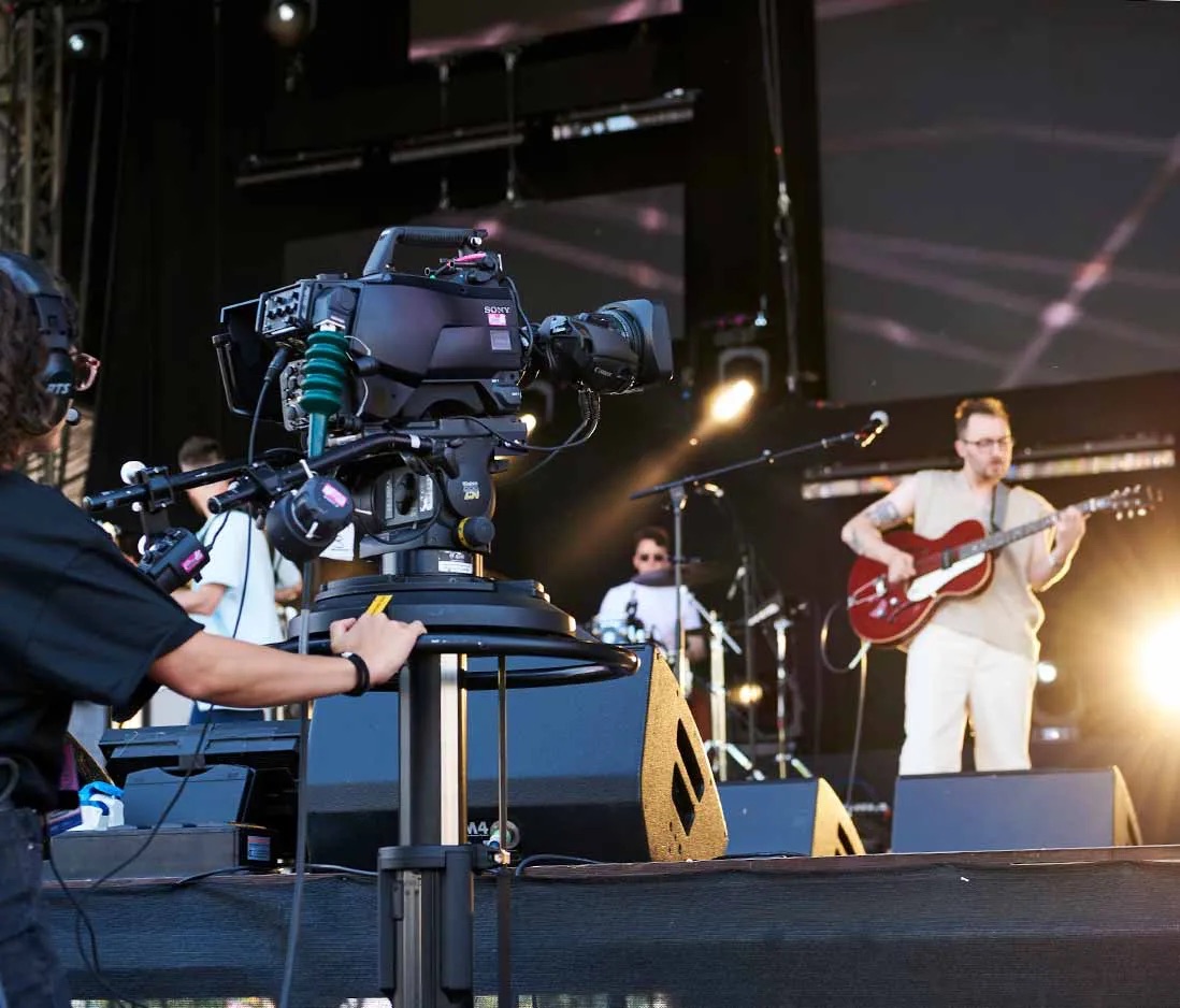 Vivid Music Broadcast in action
