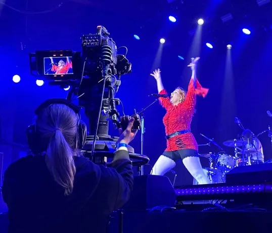 Vivid Music Broadcast in action
