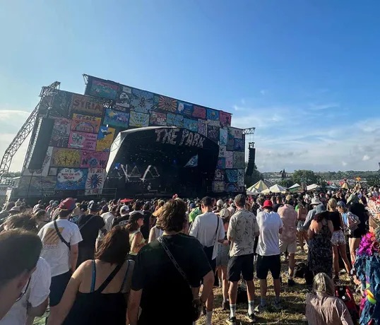 Vivid Music Broadcast in action