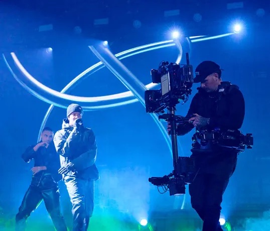 Vivid Music Broadcast in action