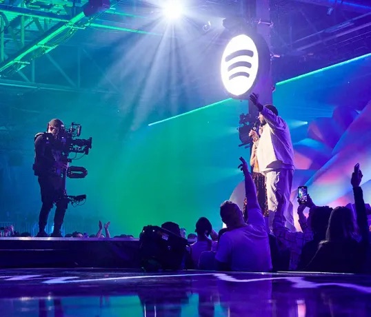 Vivid Music Broadcast in action