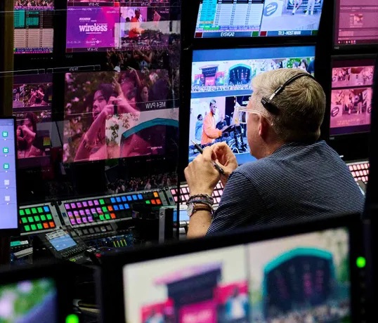 Vivid Music Broadcast in action