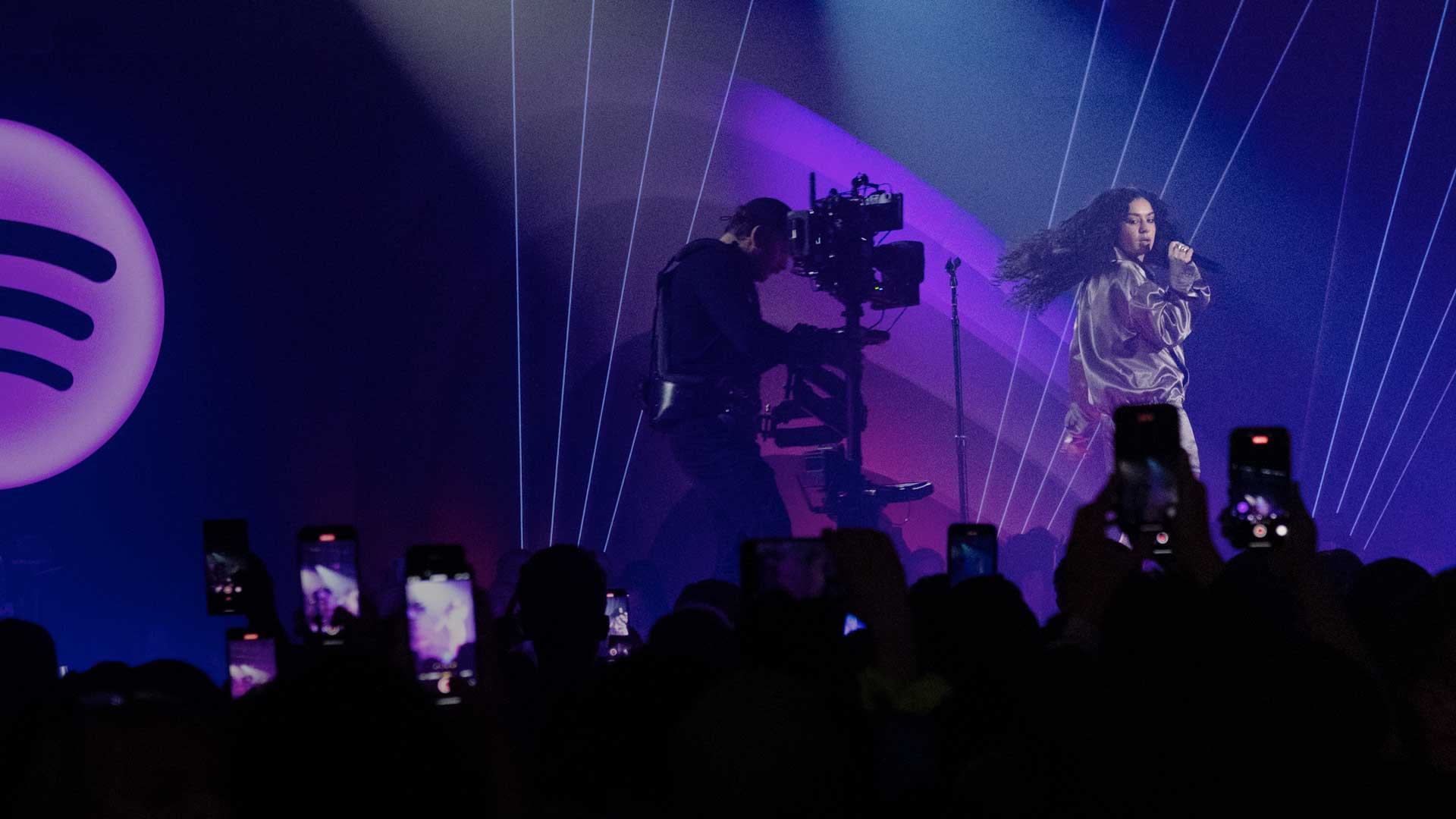 Capturing Extraordinary Moments